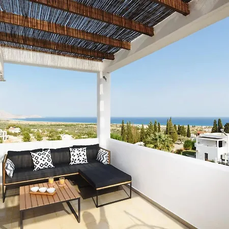 Villa Petalouda By *