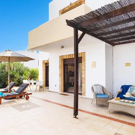 Petalouda By Villa Kalathos