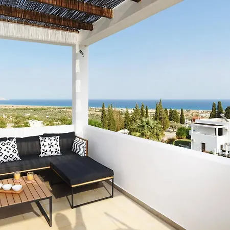 Villa Petalouda By *