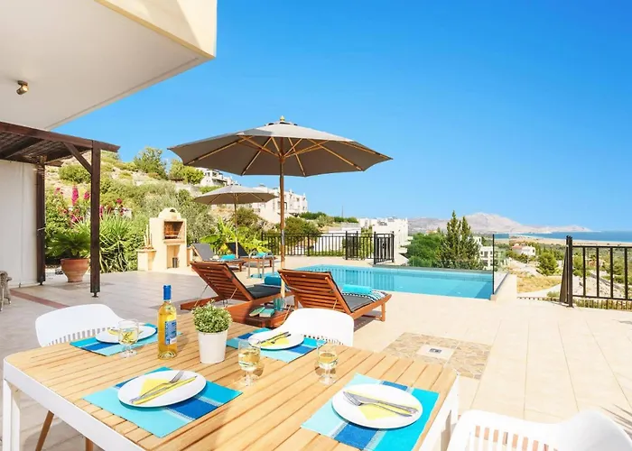 Vilă Petalouda By *