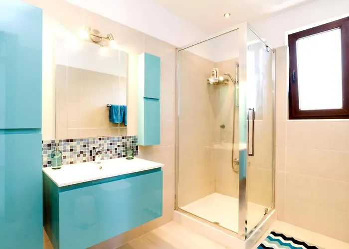 Petalouda By * كالاثوس